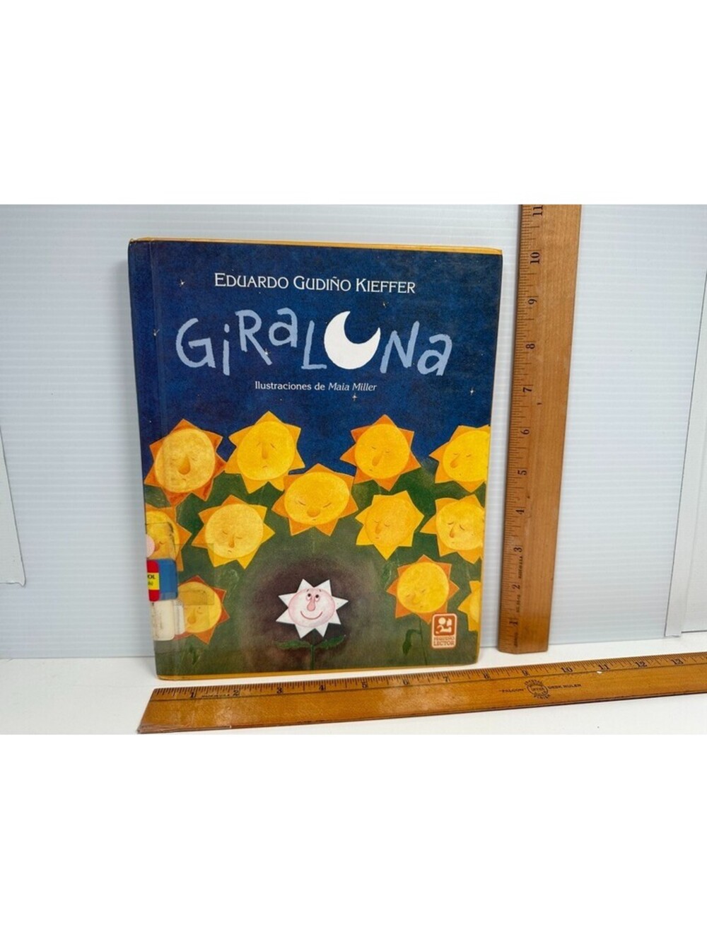 Giraluna Eduardo Gudino Kieffer Spanish Children Book Hardcover 1996 Ex-Library